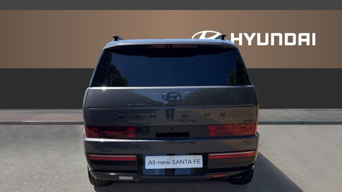 Hyundai SANTA FE 1.6 TGDi Hybrid Calligraphy 5dr 4WD Auto Hybrid Estate - Image 6